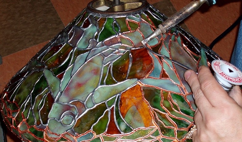 Fine Quality Tiffany Lamp