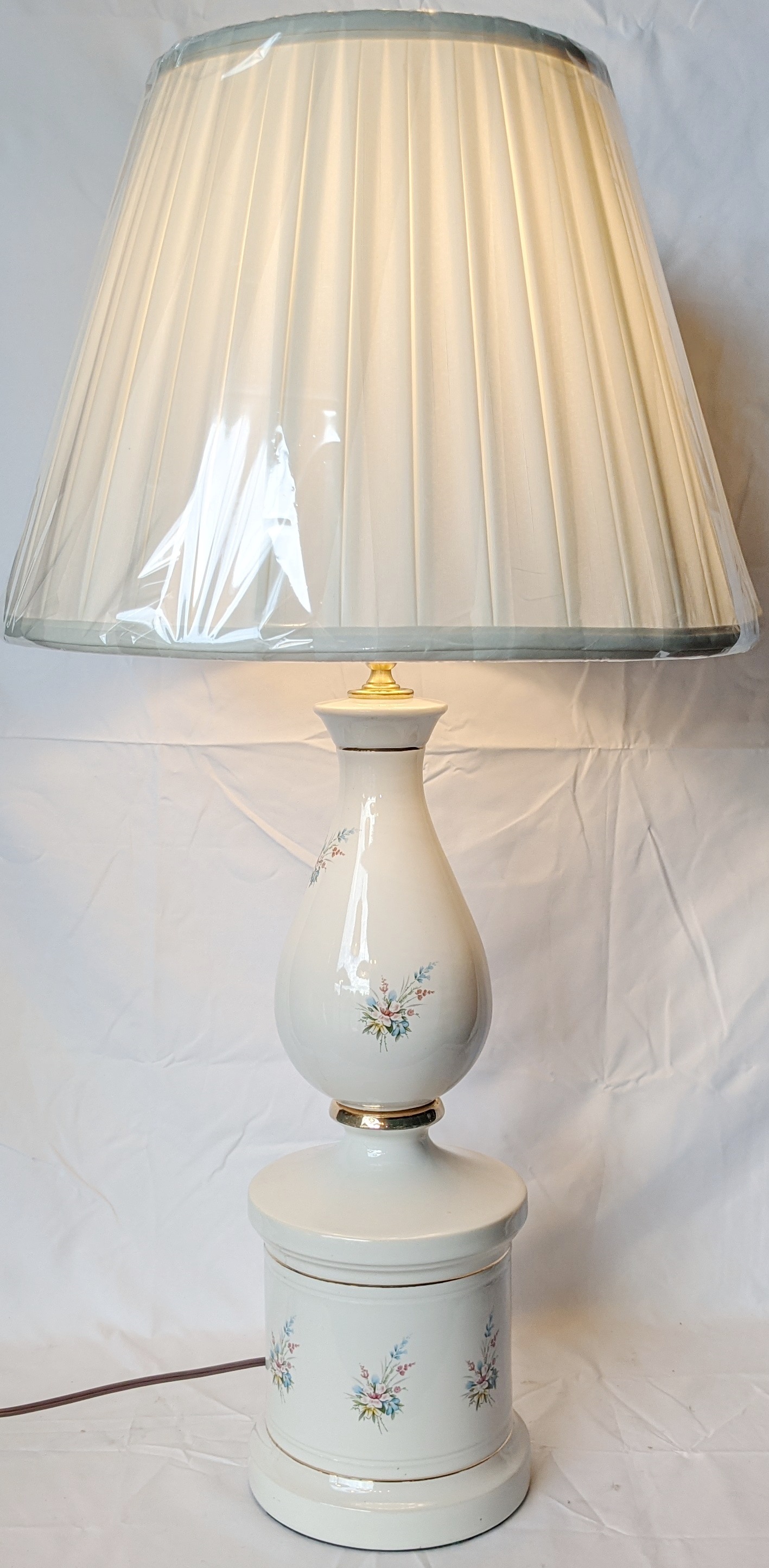 Vintage Porcelain Lamp 31"H - Sale !